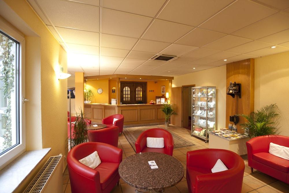 Arthotel Ambassador Wiesbaden - Free Parking Bagian luar foto