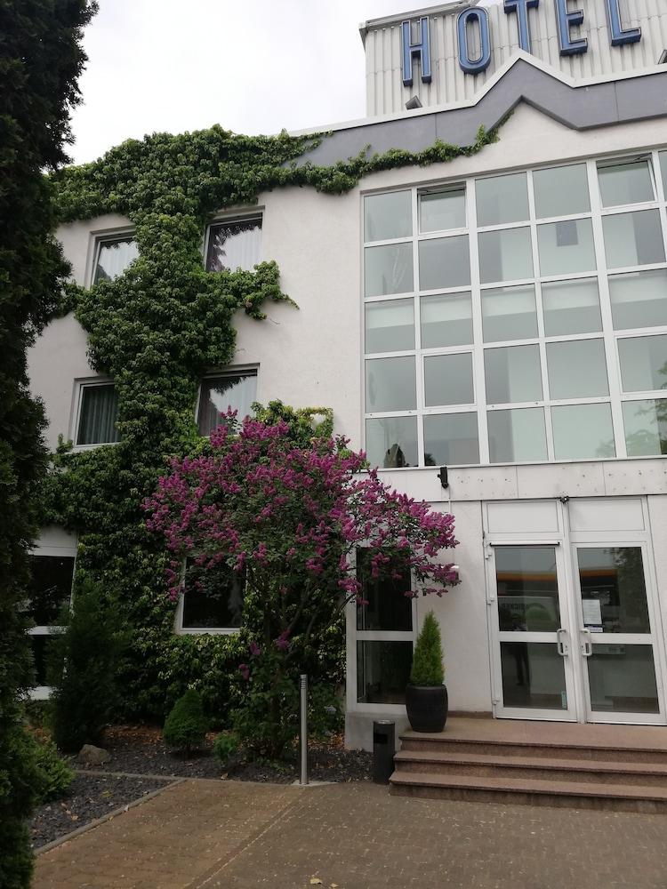 Arthotel Ambassador Wiesbaden - Free Parking Bagian luar foto