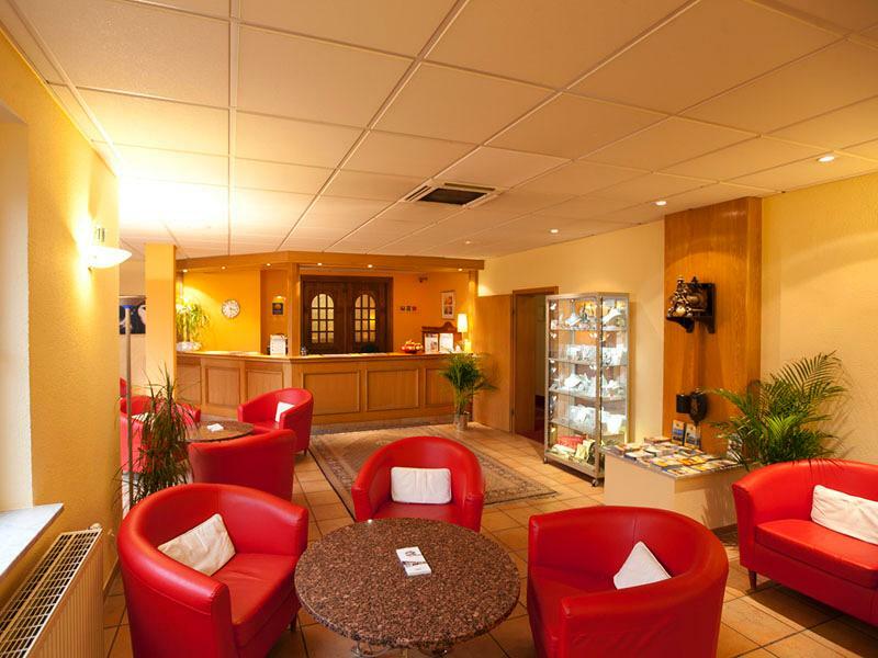 Arthotel Ambassador Wiesbaden - Free Parking Bagian luar foto